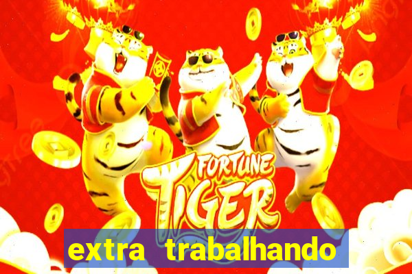 extra trabalhando em casa