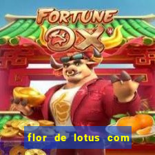 flor de lotus com lua tatuagem