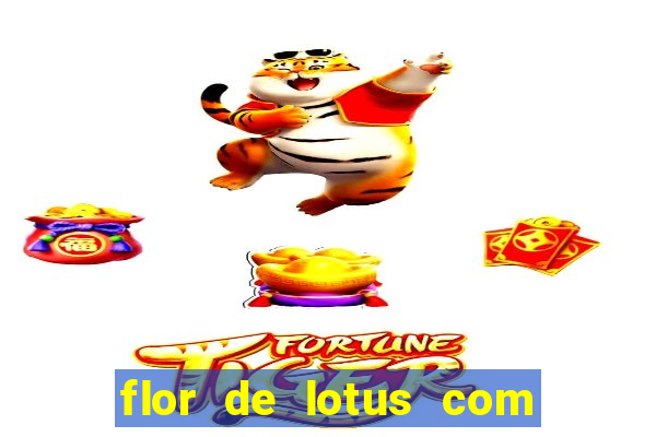 flor de lotus com lua tatuagem