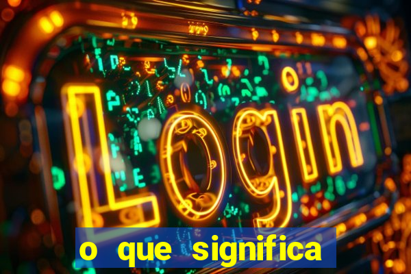 o que significa quando a luz acende sozinha