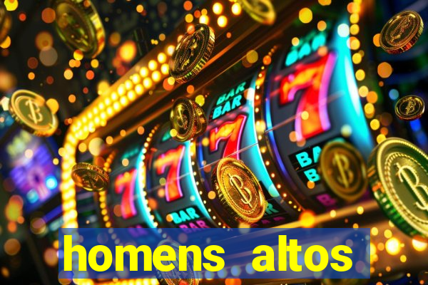 homens altos sarados pelados