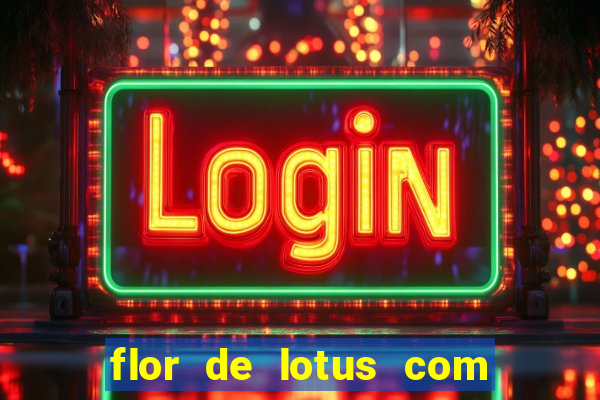 flor de lotus com lua tatuagem